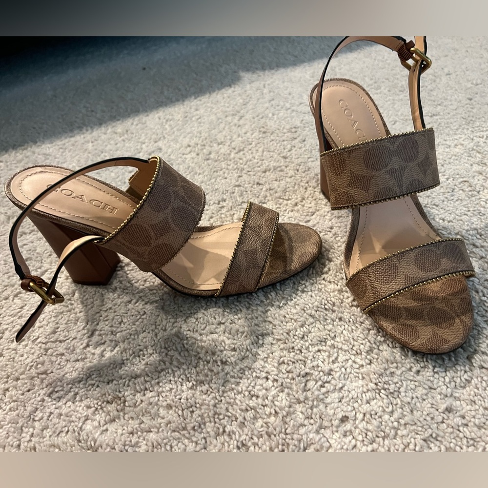 Coach signature logo Riley sling back high heel sandals size 10 - Picture 3 of 4